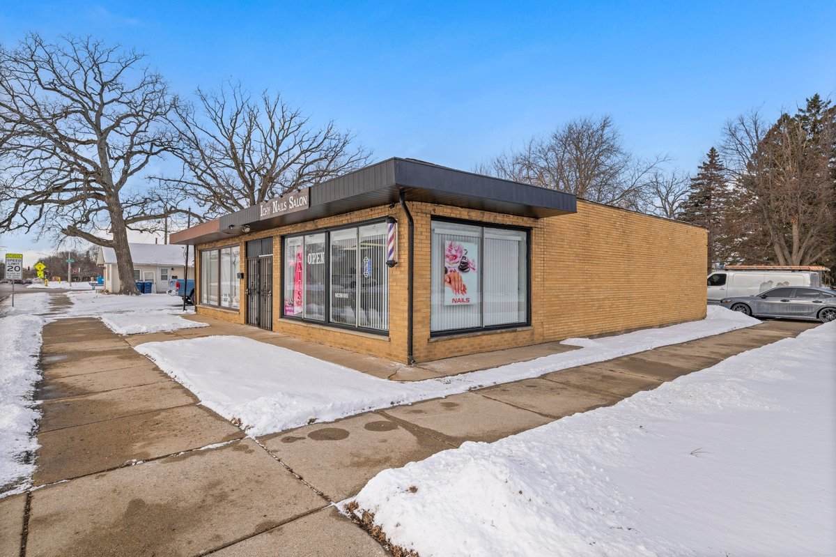 1104 Glen Flora Avenue - Photo 1