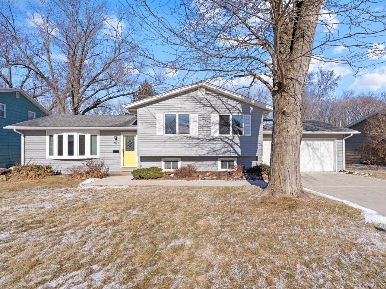 2624 E George Washington Boulevard - Photo 1