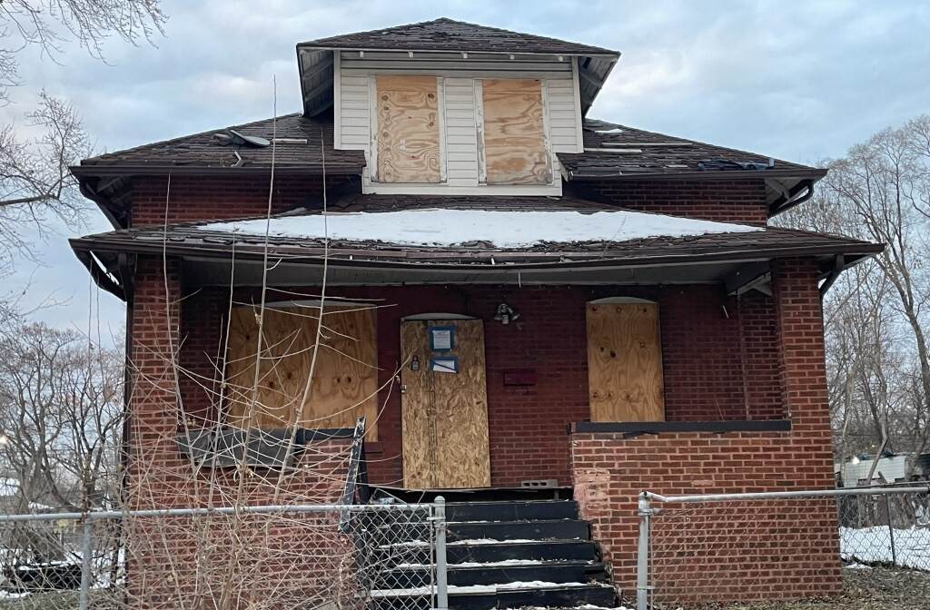 302 134th Street - Photo 1