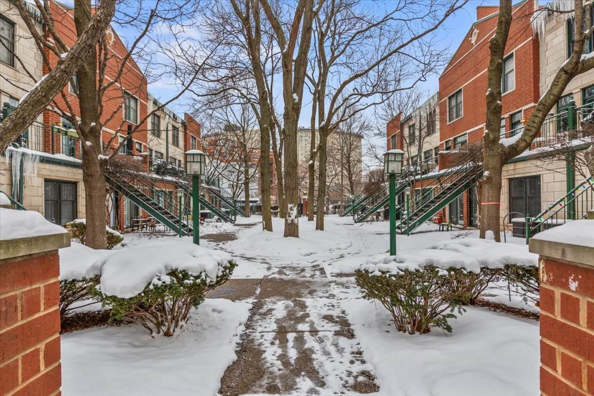 1812 Dearborn Street - Photo 1