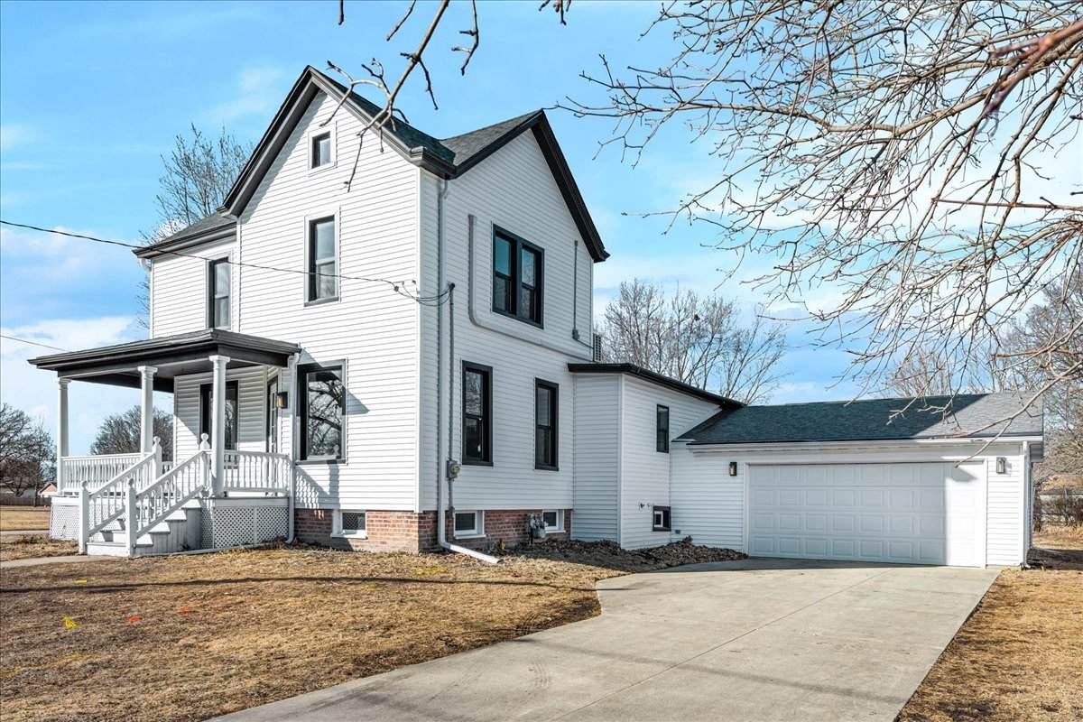 11 3rd Street - Photo 1