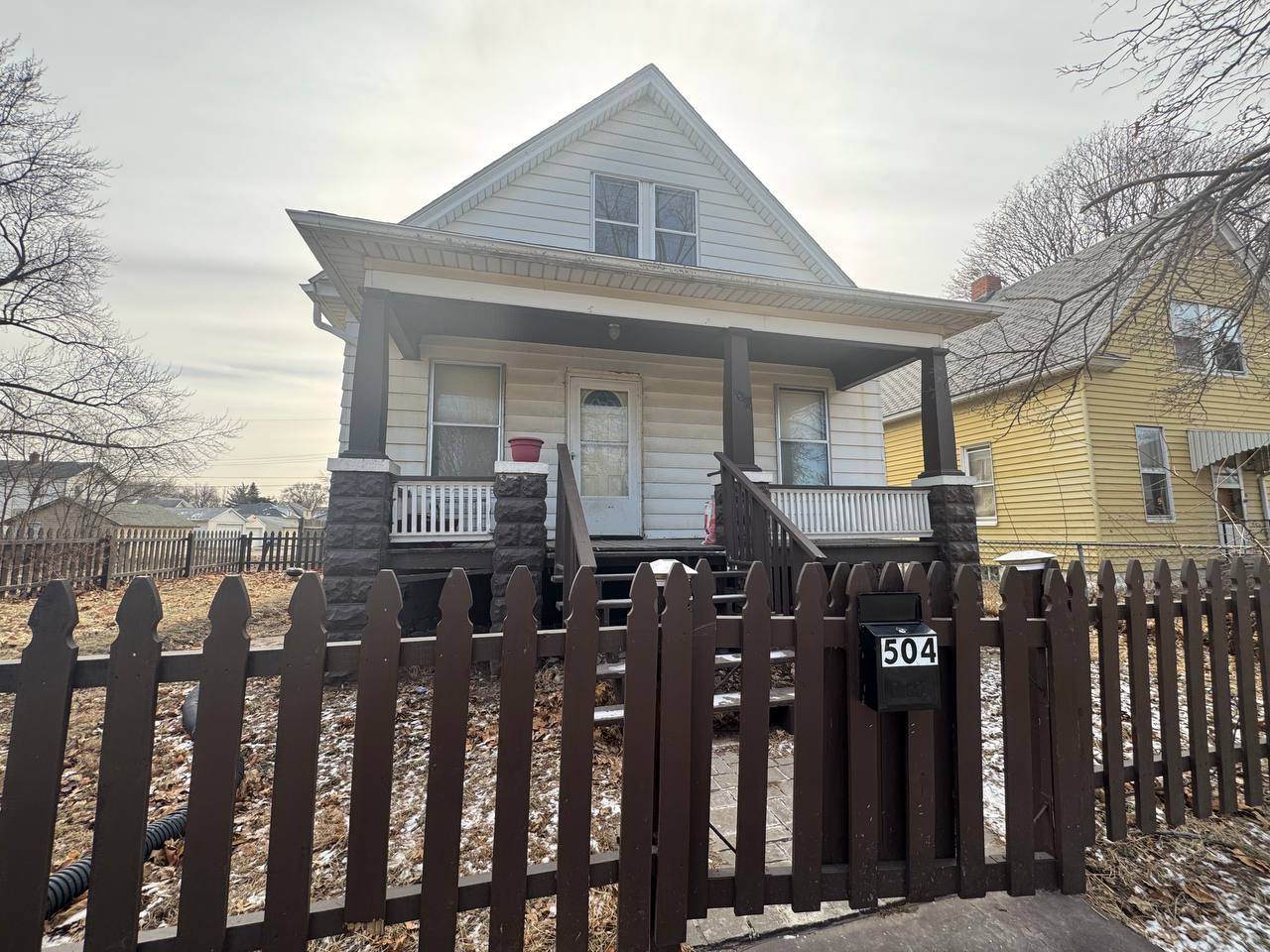 504 14th Avenue - Photo 1