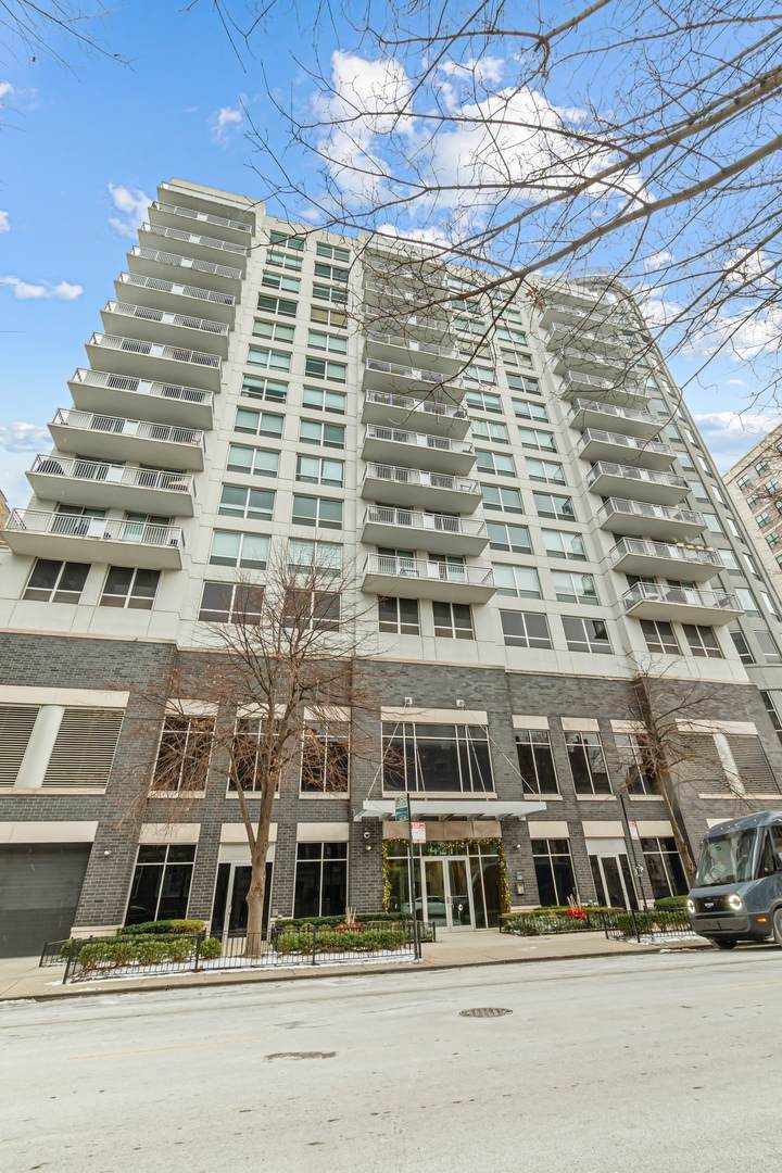 421 Huron Street - Photo 1