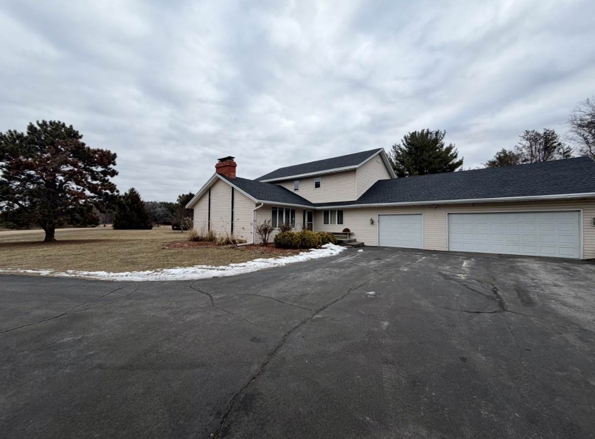 5009 Whispering Pine Circle - Photo 1