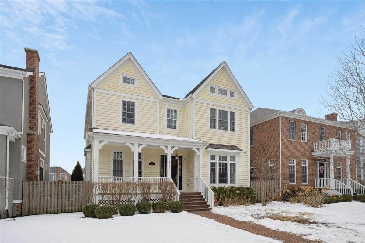 726 Lincoln Street - Photo 1