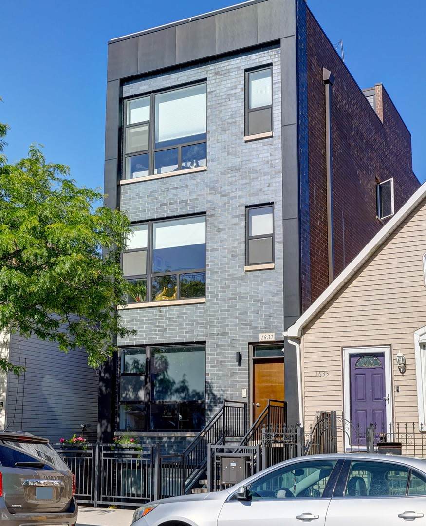 1631 Carpenter Street - Photo 1