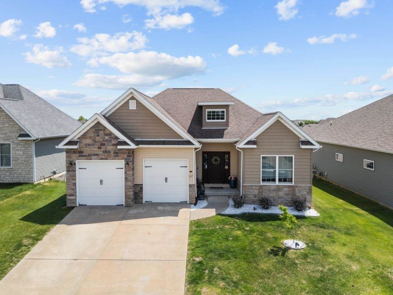 67 Cobblestone Lane - Photo 1