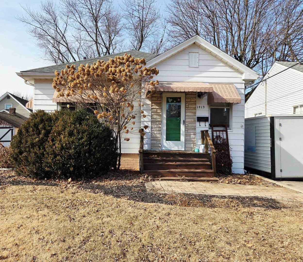 1419 Linden Avenue - Photo 1