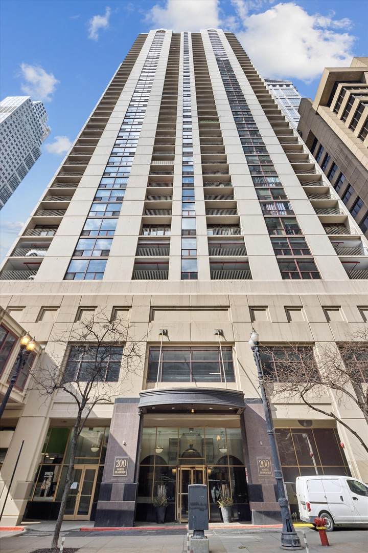 200 Dearborn Street - Photo 1
