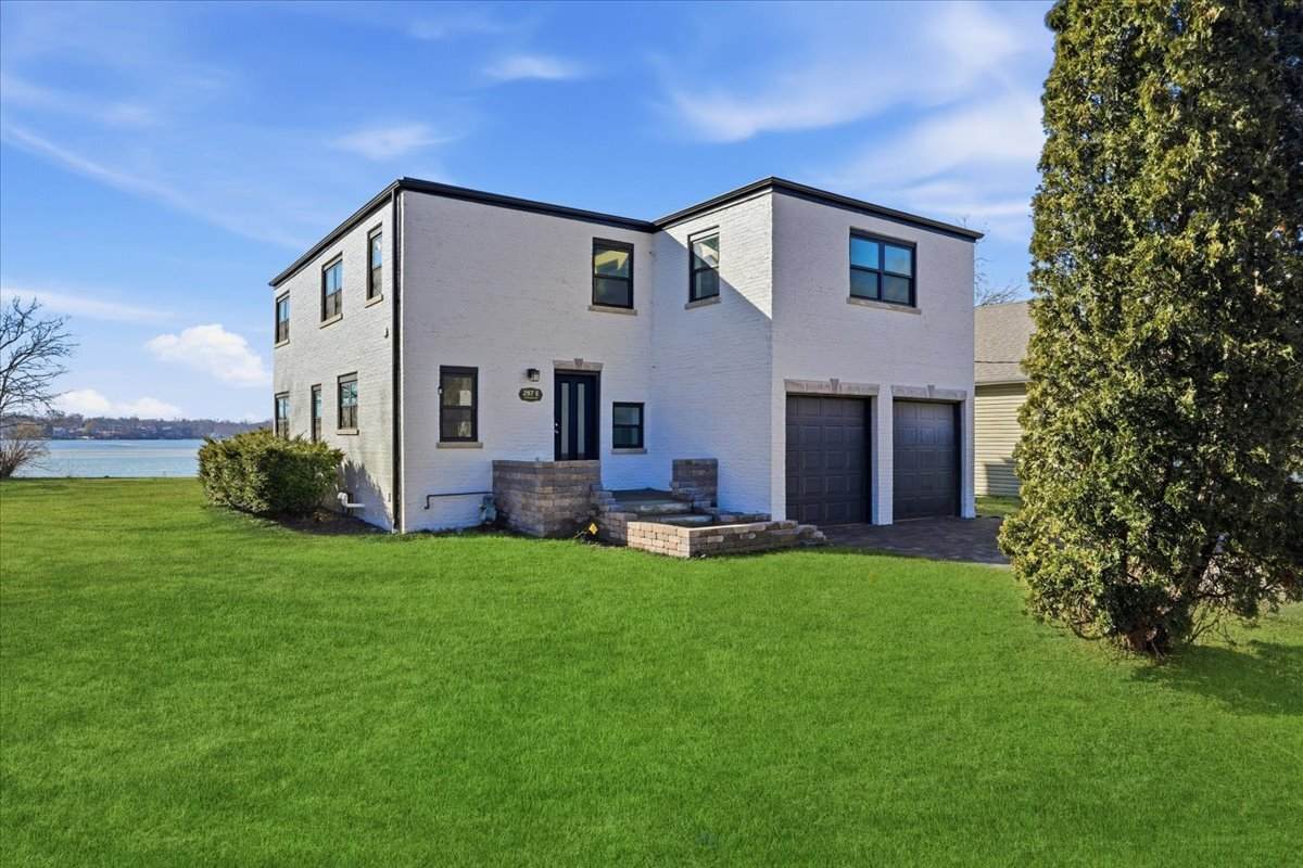 297 Lakeview Avenue - Photo 1