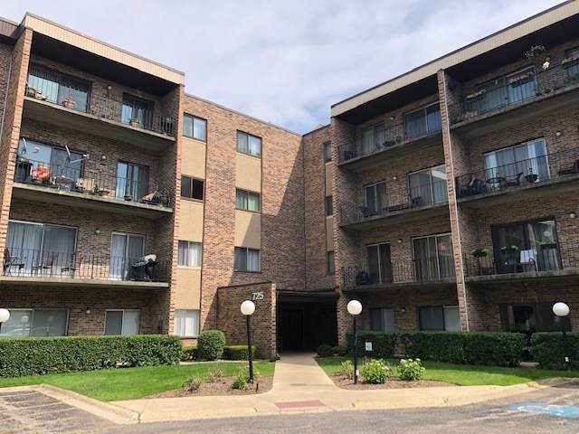 725 Huntington Commons Road - Photo 1