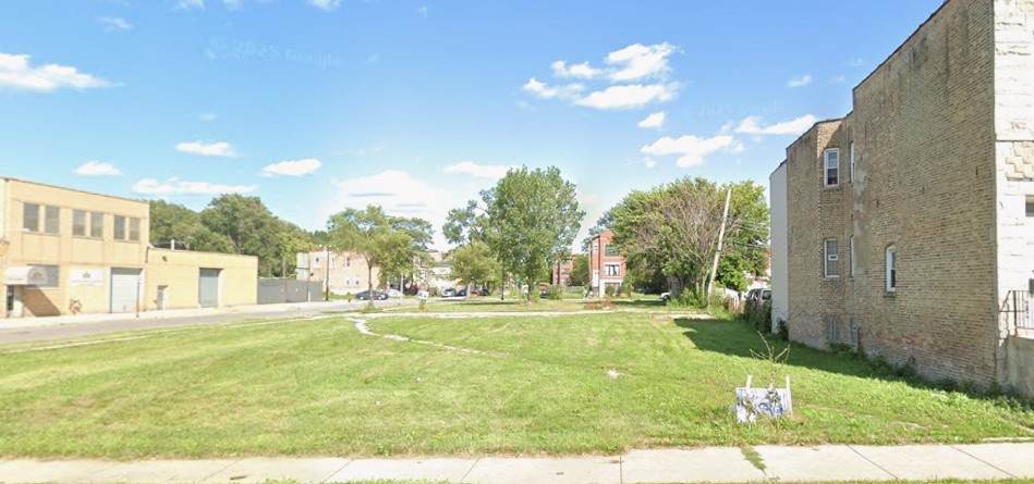 1107 Whipple Street - Photo 1