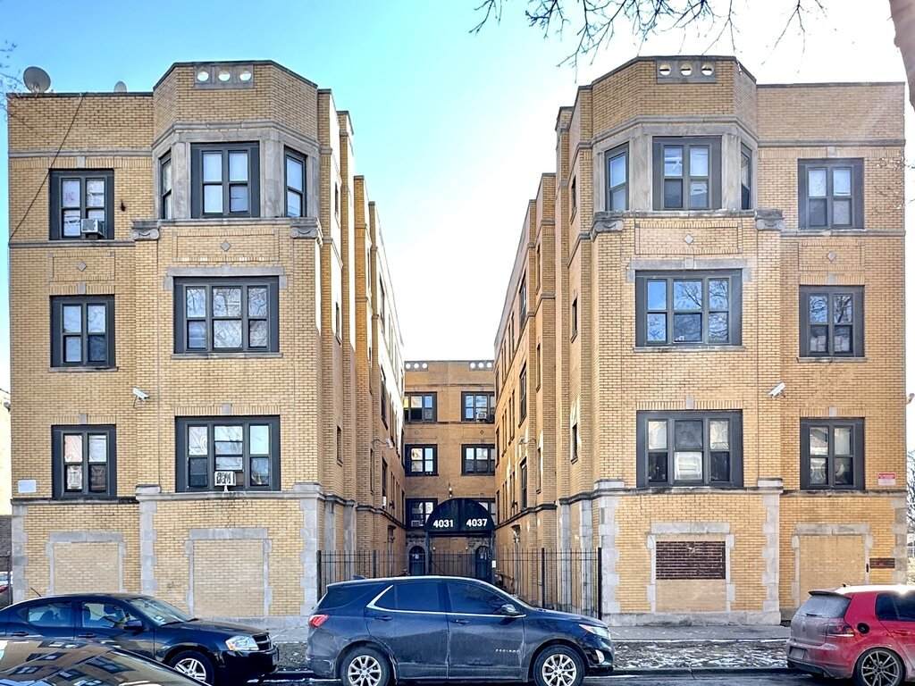 4035 Gladys Avenue - Photo 1