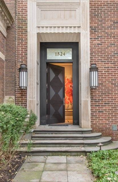 1524 Astor Street - Photo 1