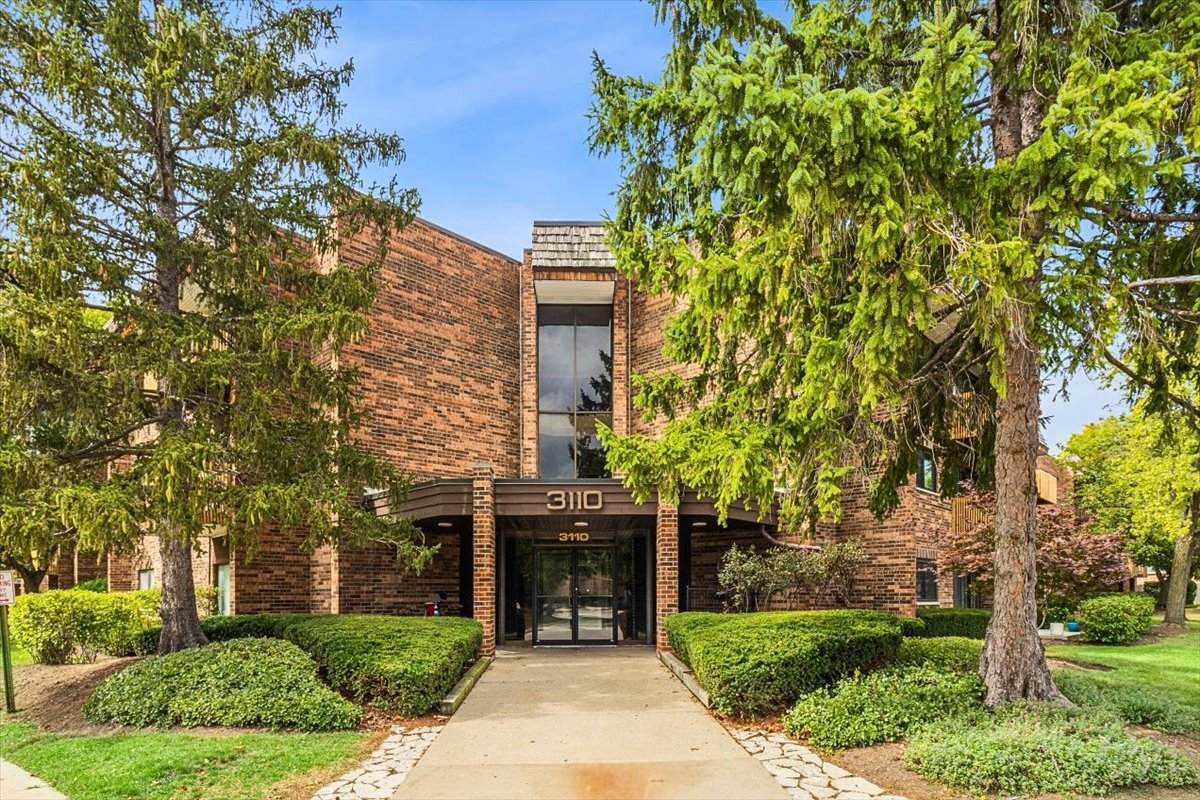 3110 Pheasant Creek Drive - Photo 1
