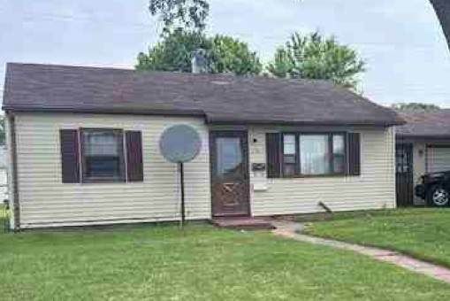 130 Windsor Circle - Photo 1