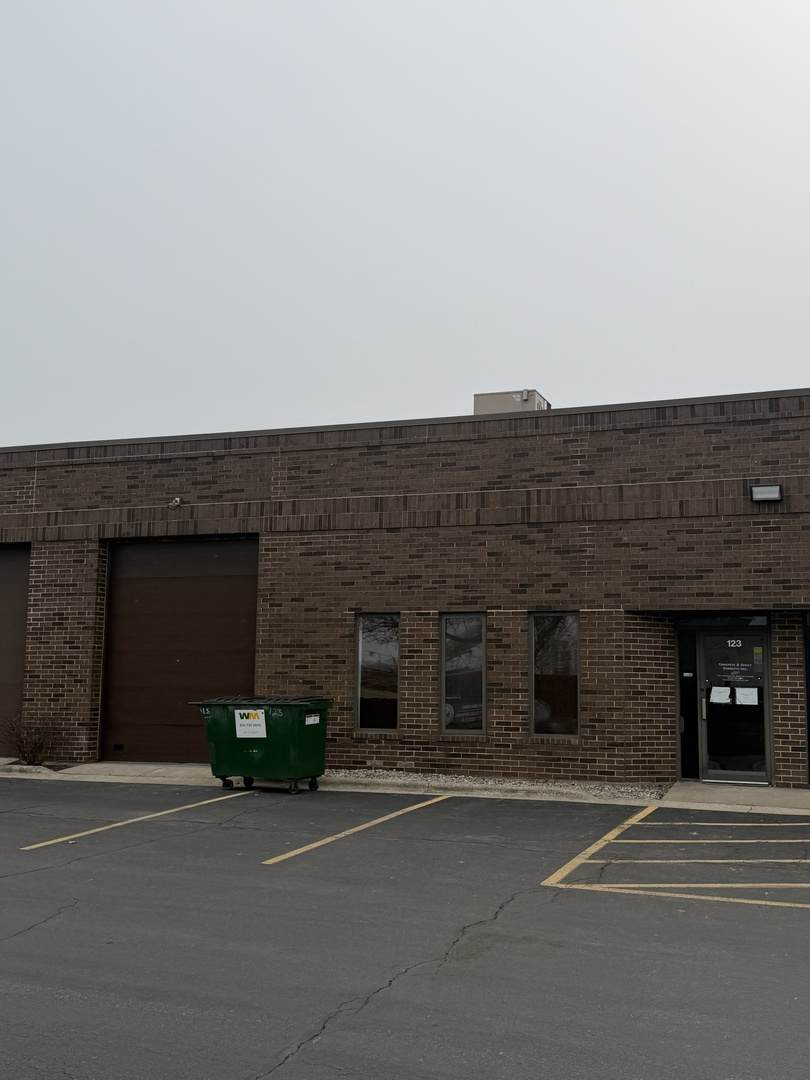 123 Wheeling Road - Photo 1