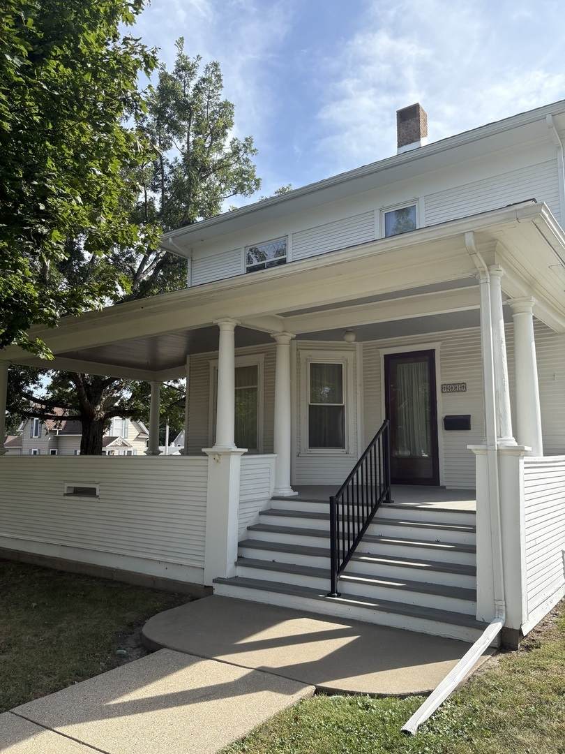 401 10th Street - Photo 1