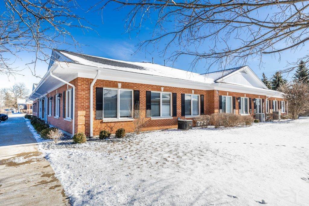 1510 Plainfield Road - Photo 1