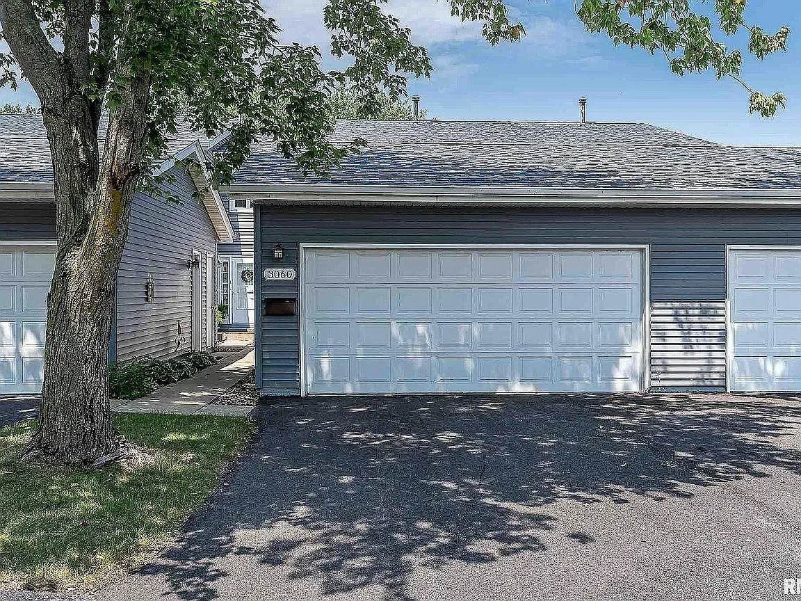 3060 Parkwild Drive - Photo 1