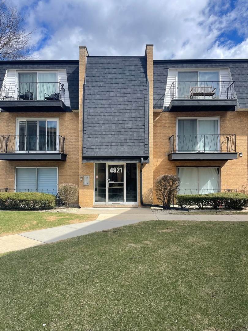 4921 109th Street - Photo 1