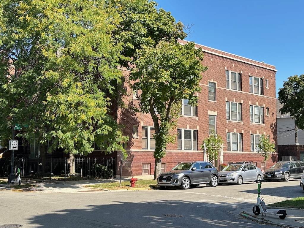 1938 Berenice Avenue - Photo 1