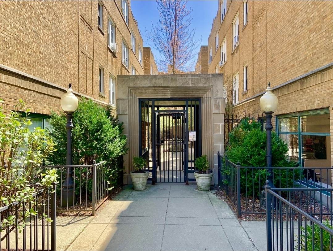 677.5 Wrightwood Avenue - Photo 1