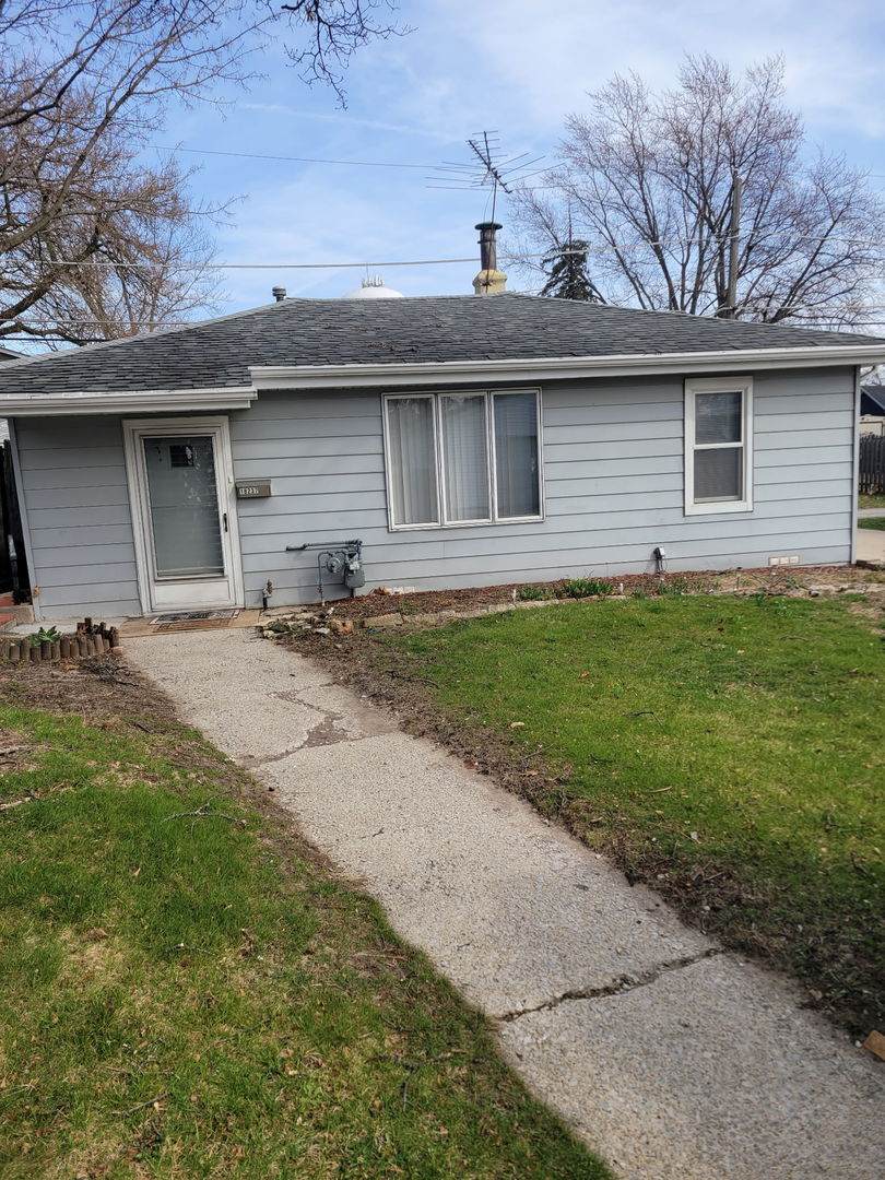 18237 Oakwood Avenue - Photo 1