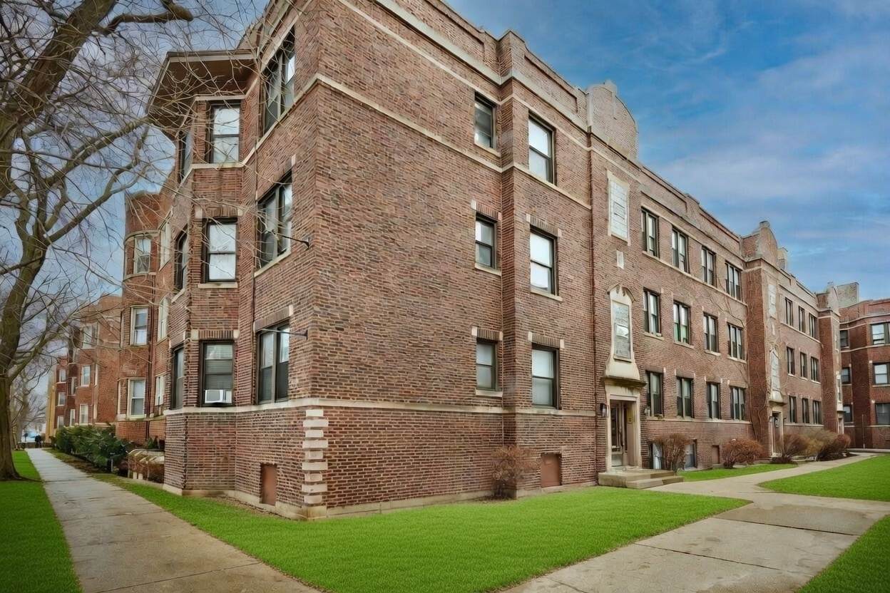 1355 Touhy Avenue - Photo 1