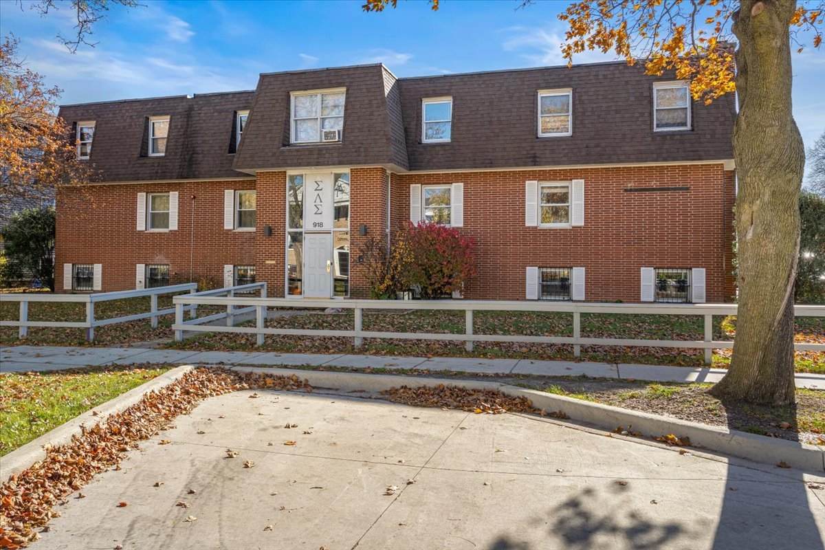 918 Kimberly Drive - Photo 1