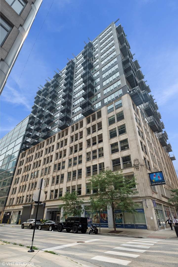 565 Quincy Street - Photo 1