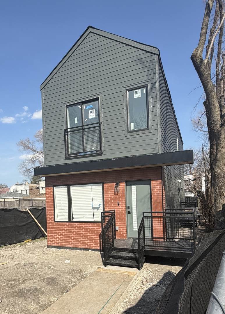 611 Lawndale Avenue - Photo 1