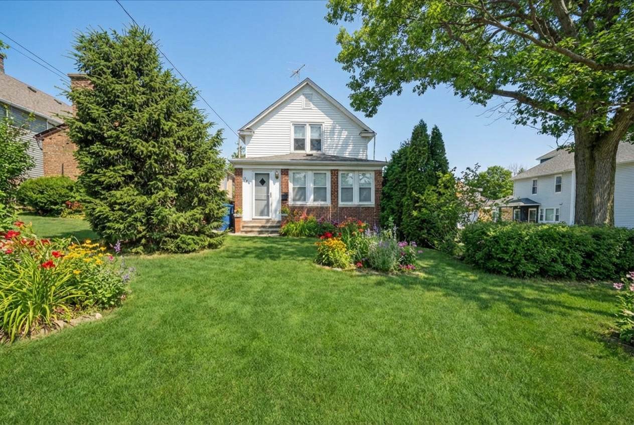 225 Burchell Avenue - Photo 1