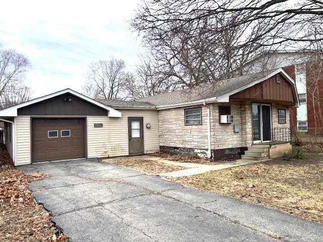 722 South Street - Photo 1