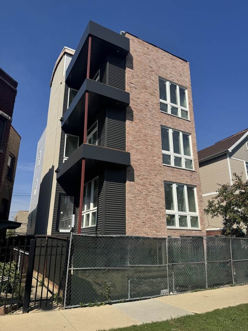 1244 Kedzie Avenue - Photo 1