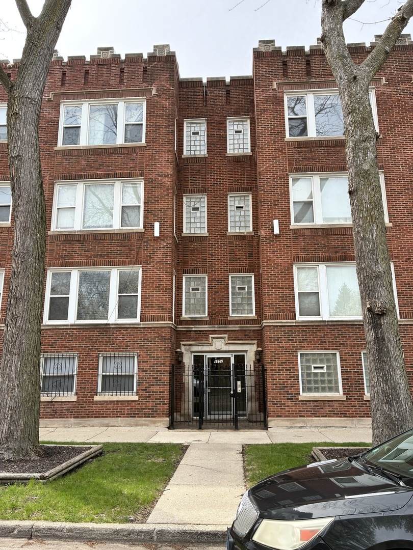 6852 Dante Avenue - Photo 1