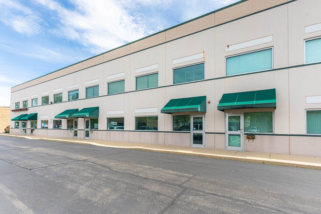 571 Arthur Avenue - Photo 1