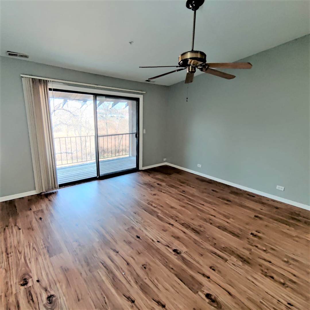 21W581 North Avenue - Photo 1