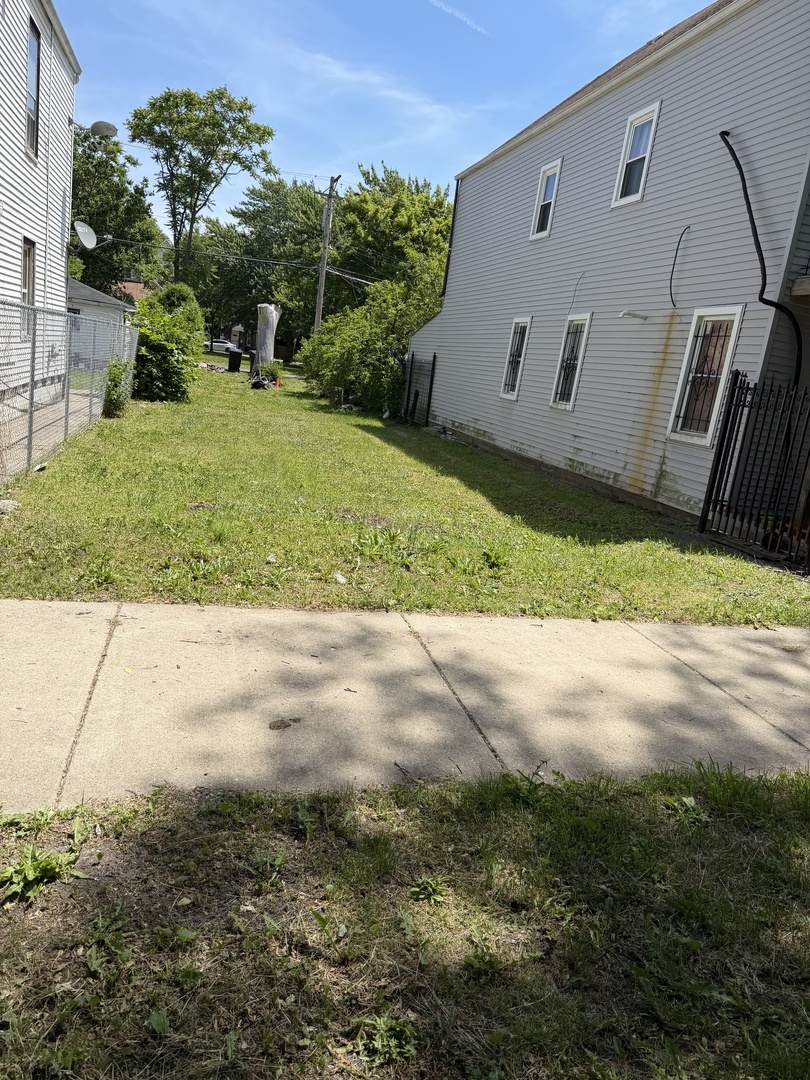 5209 Winchester Avenue - Photo 1