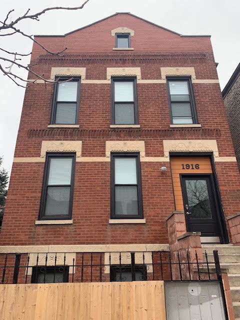 1916 Loomis Street - Photo 1