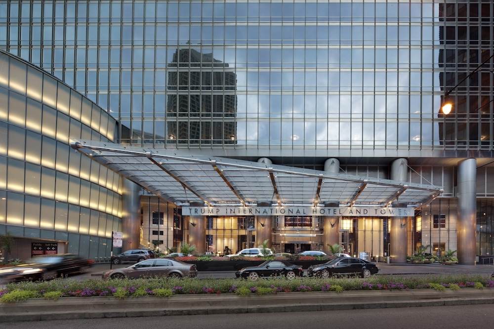 401 Wabash Avenue - Photo 1