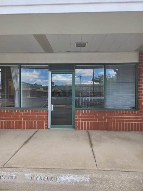 1550 Maple Avenue - Photo 1