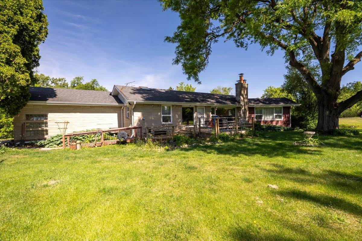 6N192 Weber Drive - Photo 1