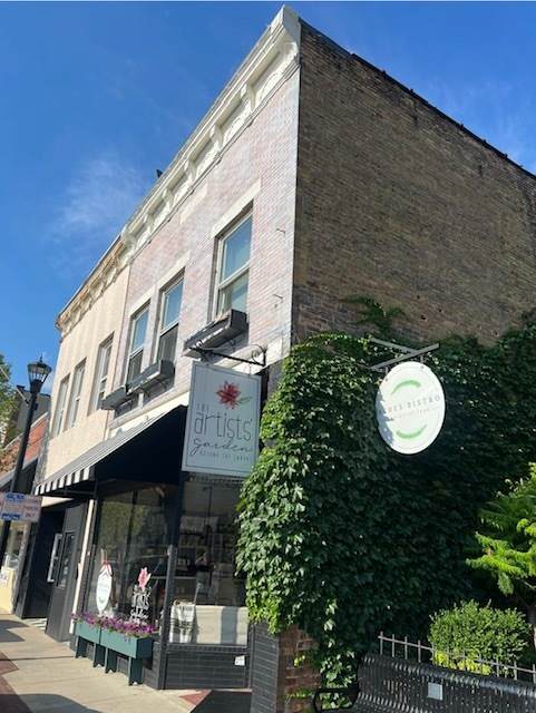 407 Lincoln Highway - Photo 1