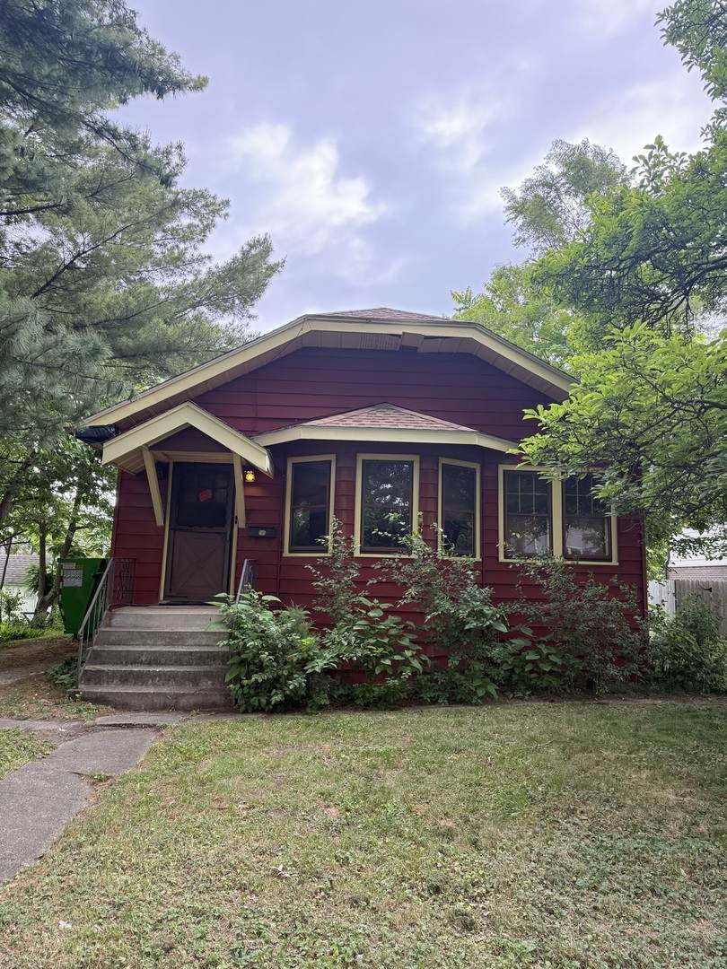 205 Lincoln Street - Photo 1
