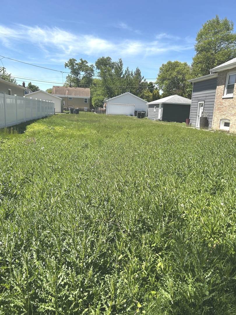 3140 Morton Avenue - Photo 1