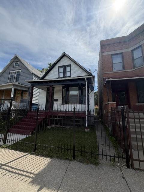 6505 Damen Avenue - Photo 1