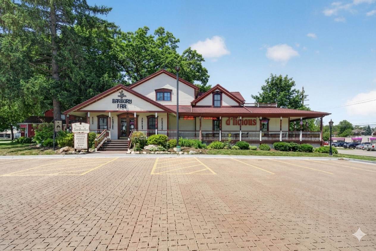 211-215 Railroad Avenue - Photo 1