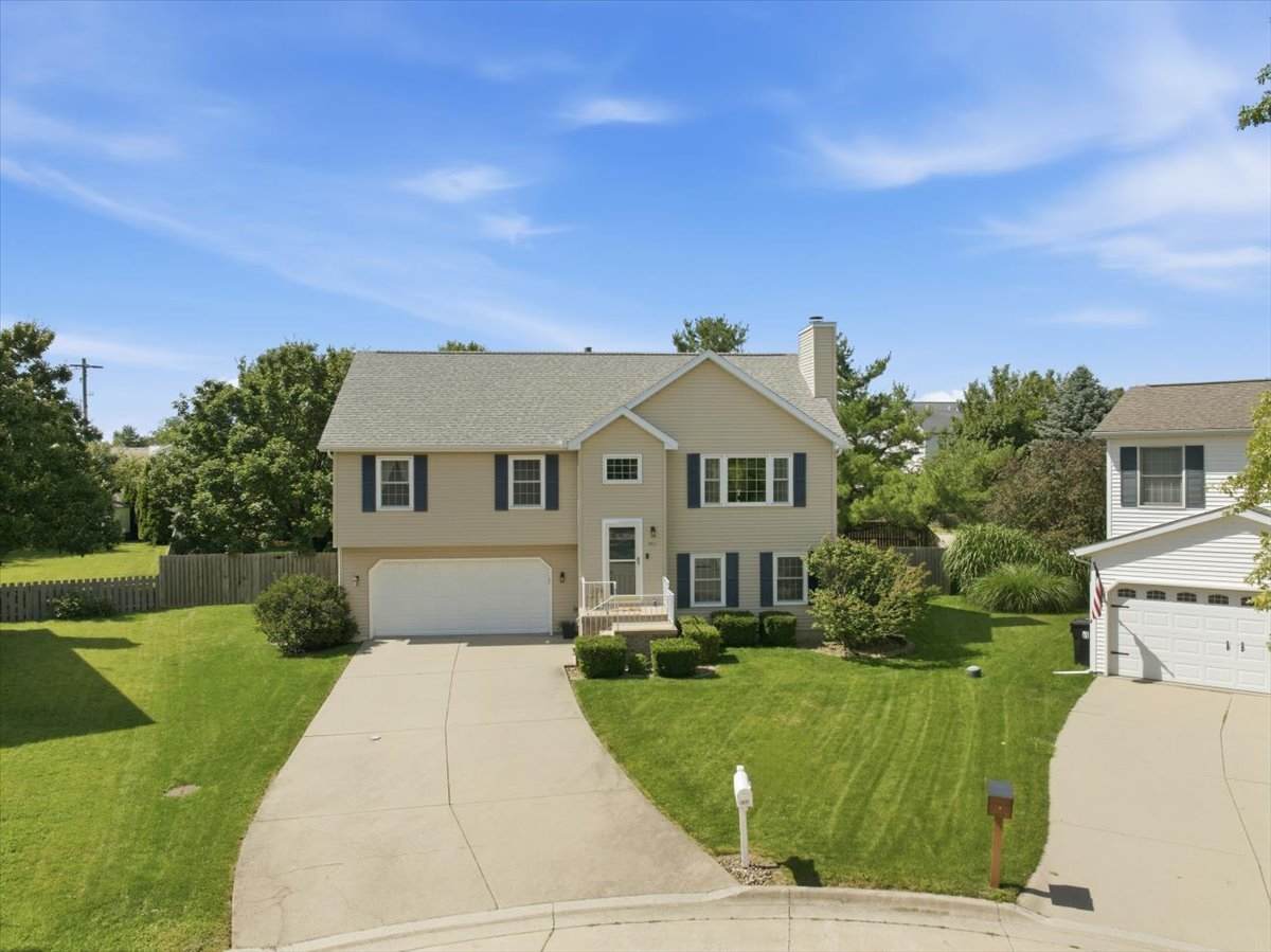 1411 Boyne Court - Photo 1