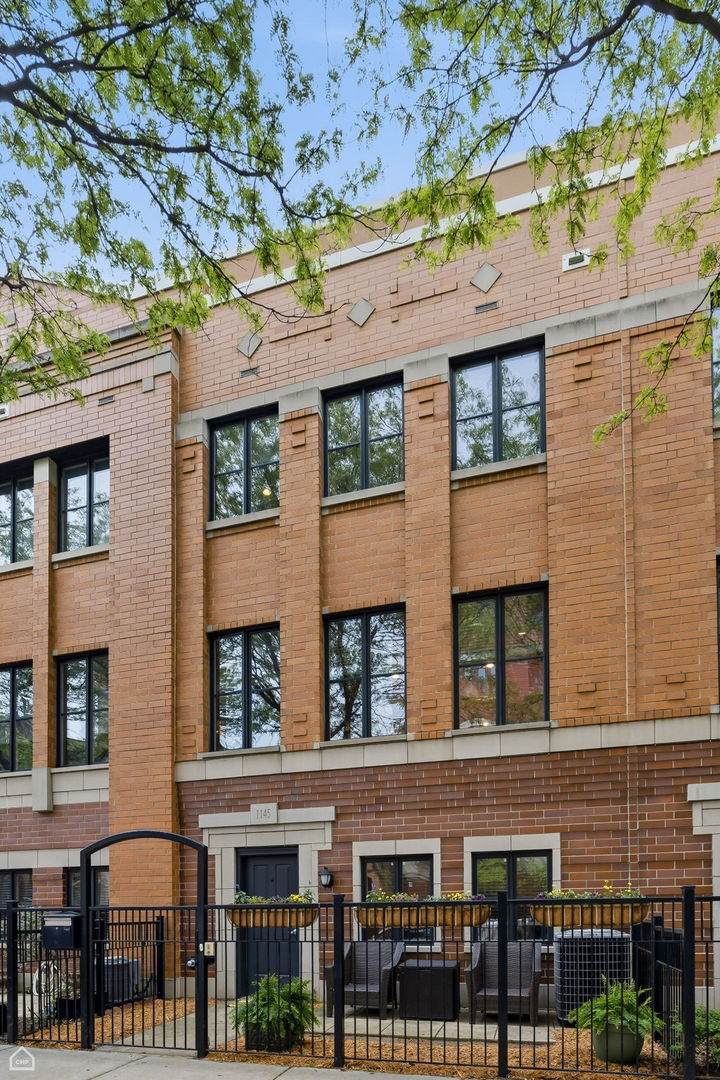 1145 Monroe Street - Photo 1